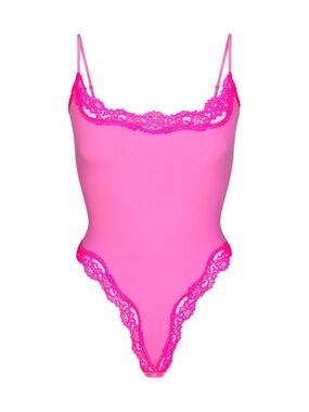 Skims fits everybody lace cami cami bodysuit in color taffy size small